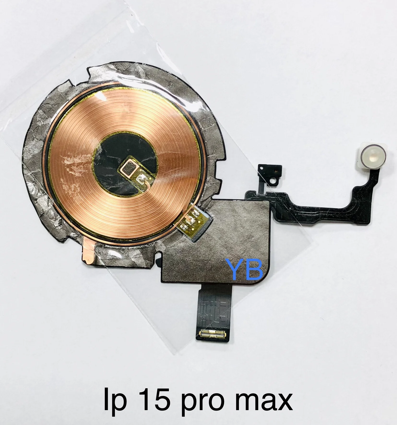 فلت فلش روکاری آیفون 15 پرومکس